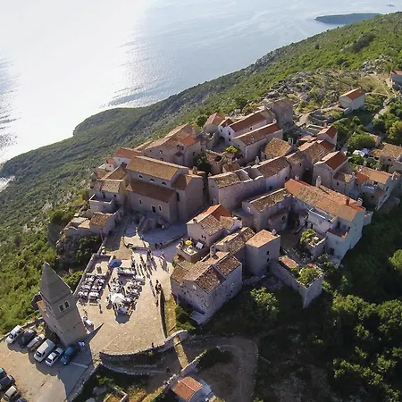 In With Wifi Holiday home Cres