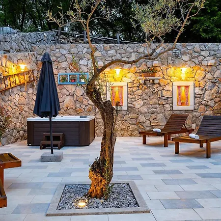 Holiday home In With Wifi Cres